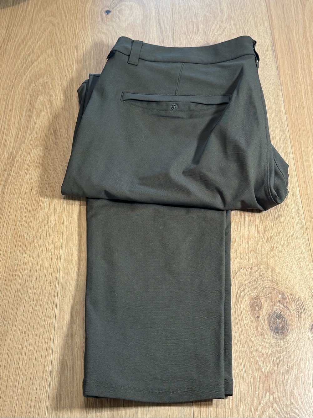 lululemon athletica Men's Olive Dress Pants